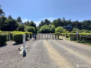57 Koala Lane, Pacific Beach, WA 98571