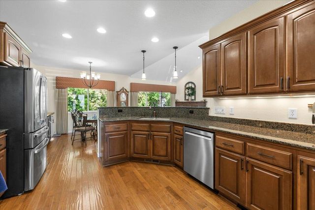 3773 Creek View Drive, Medford, OR 97504