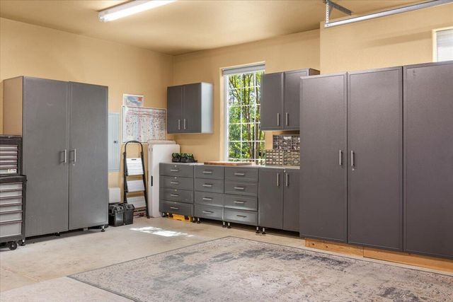 3773 Creek View Drive, Medford, OR 97504