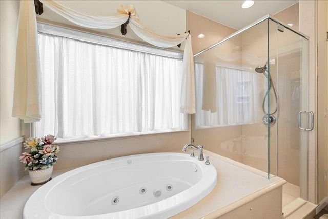 3773 Creek View Drive, Medford, OR 97504