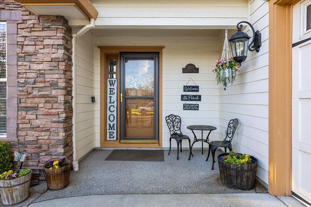 3773 Creek View Drive, Medford, OR 97504