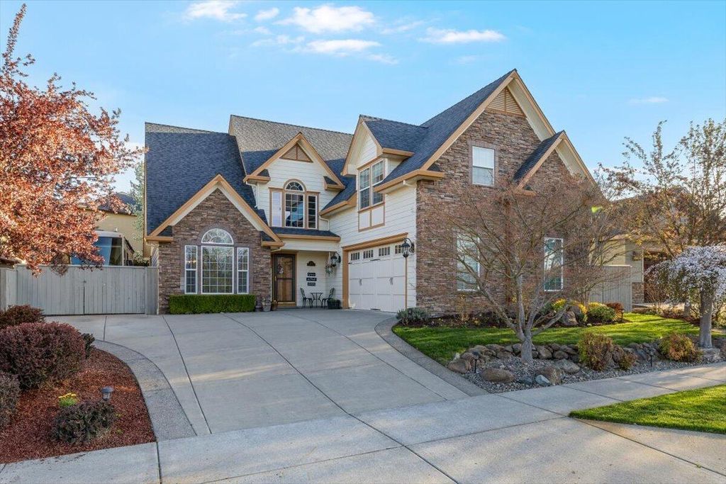 3773 Creek View Drive, Medford, OR 97504