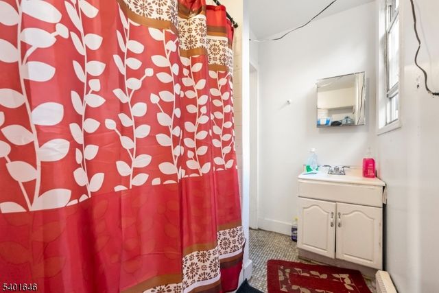 424 Summer Ave, Newark City, NJ 07104