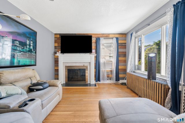 183 Perkins Avenue, Waterbury, CT 06704