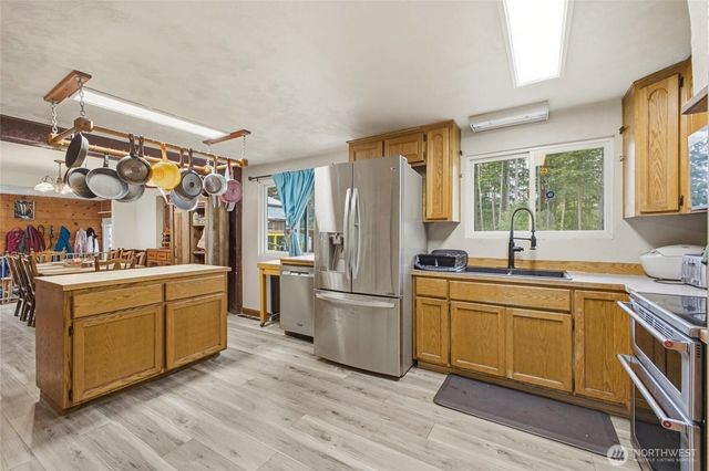 3343 Garfield Court, Oak Harbor, WA 98277