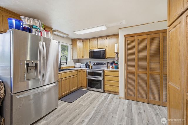 3343 Garfield Court, Oak Harbor, WA 98277