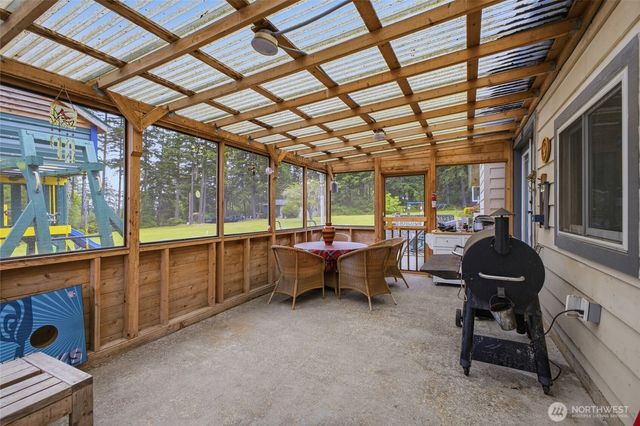 3343 Garfield Court, Oak Harbor, WA 98277