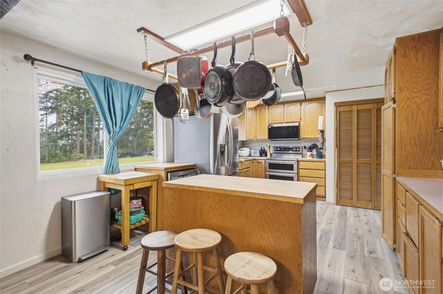 3343 Garfield Court, Oak Harbor, WA 98277