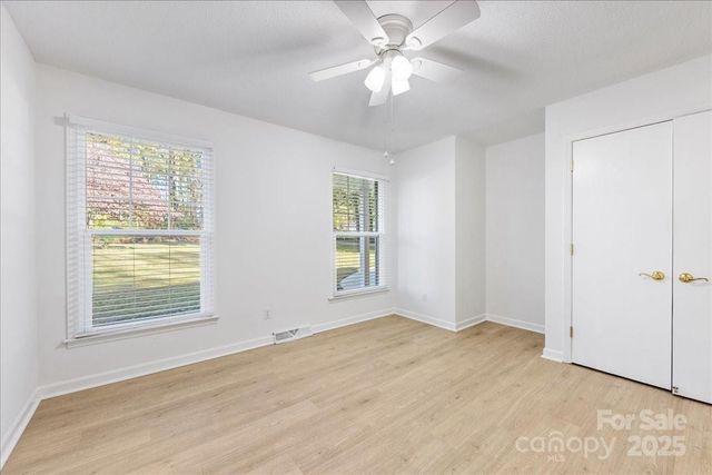 1840 Stoneyridge Drive, Charlotte, NC 28214