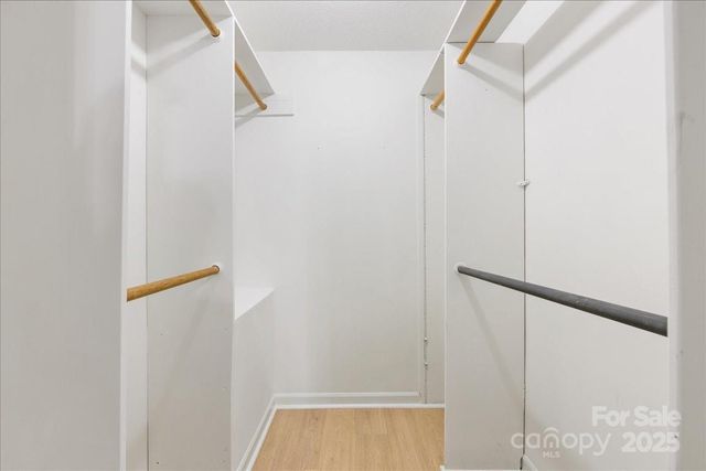 1840 Stoneyridge Drive, Charlotte, NC 28214