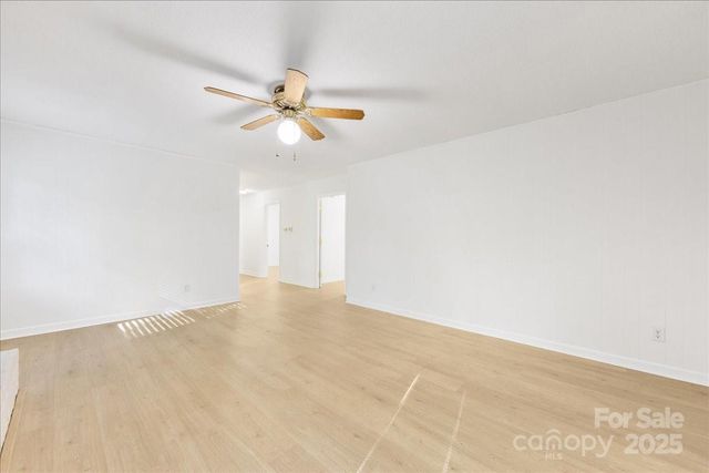 1840 Stoneyridge Drive, Charlotte, NC 28214