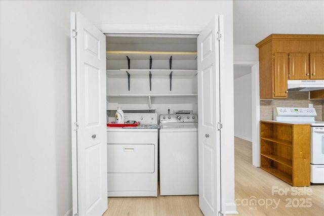 1840 Stoneyridge Drive, Charlotte, NC 28214