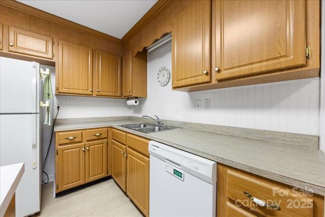 1840 Stoneyridge Drive, Charlotte, NC 28214