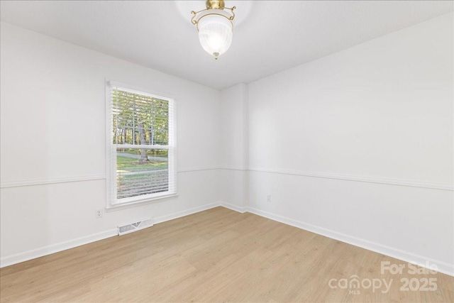 1840 Stoneyridge Drive, Charlotte, NC 28214