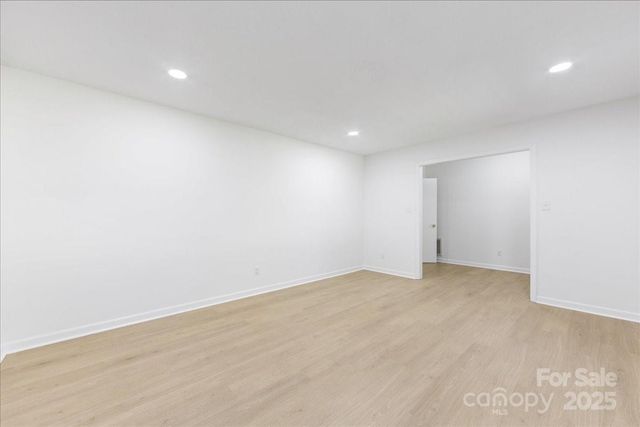 1840 Stoneyridge Drive, Charlotte, NC 28214