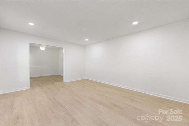 1840 Stoneyridge Drive, Charlotte, NC 28214