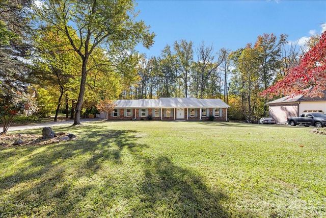 1840 Stoneyridge Drive, Charlotte, NC 28214