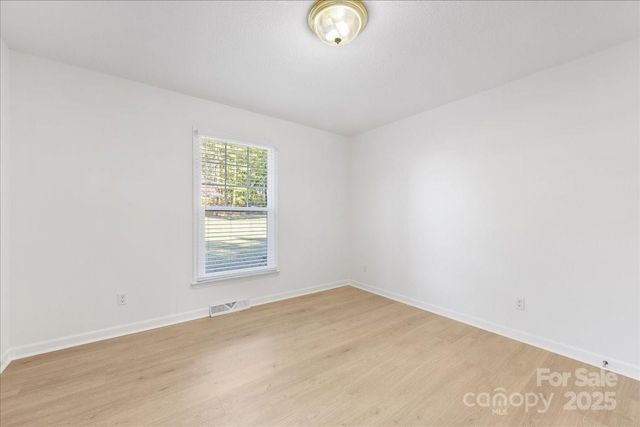 1840 Stoneyridge Drive, Charlotte, NC 28214