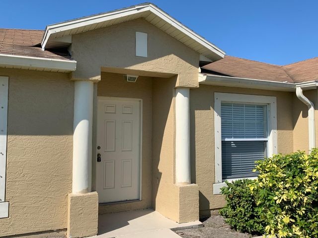 269 SW Ridgecrest Drive, Port St. Lucie, Port St Lucie, FL 34953