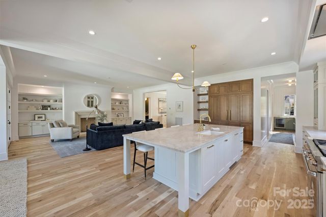 1544 Providence Drive, Charlotte, NC 28211