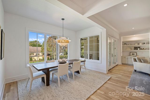 1544 Providence Drive, Charlotte, NC 28211