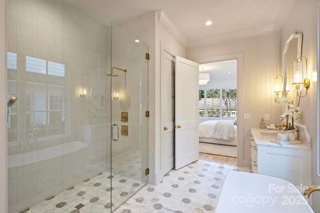 1544 Providence Drive, Charlotte, NC 28211