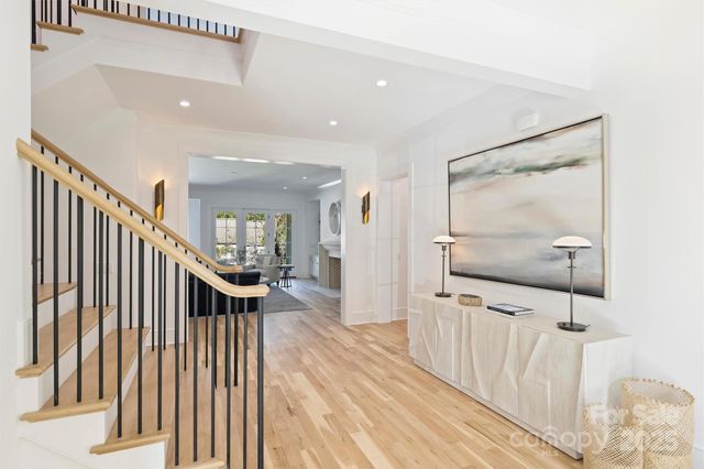 1544 Providence Drive, Charlotte, NC 28211