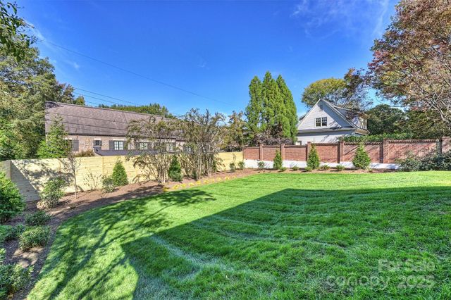 1544 Providence Drive, Charlotte, NC 28211