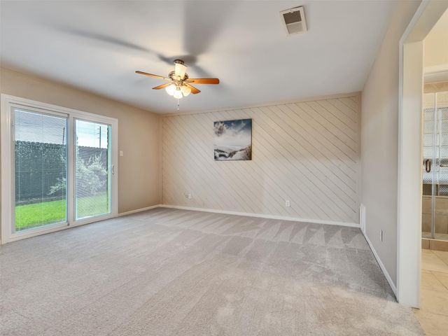 2362 College Green Drive, Houston, TX 77058