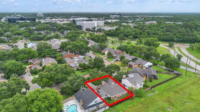 2362 College Green Drive, Houston, TX 77058