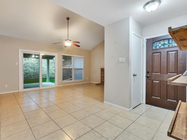 2362 College Green Drive, Houston, TX 77058