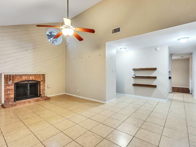 2362 College Green Drive, Houston, TX 77058