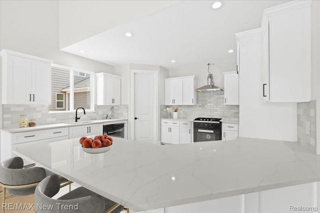 8541 Joseph Street, Commerce Charter Township, MI 48382