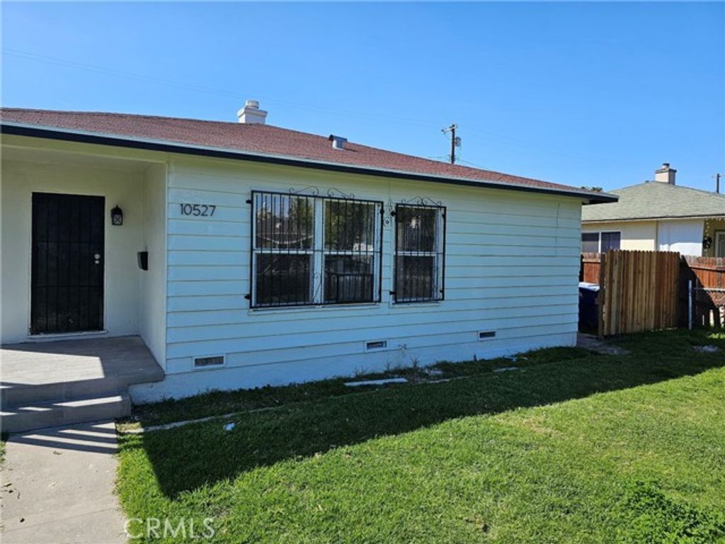 10527 Pace Avenue, Los Angeles, CA 90002