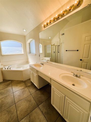 4820 Western Meadows Court, Fort Worth, TX 76244