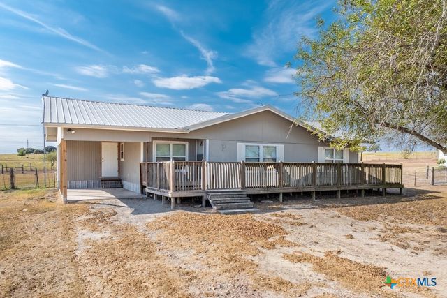3300 State Highway 95, Shiner, TX 77984