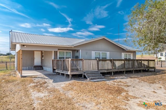 3300 State Highway 95, Shiner, TX 77984