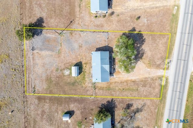 3300 State Highway 95, Shiner, TX 77984