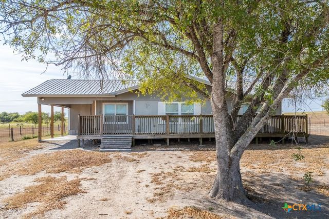 3300 State Highway 95, Shiner, TX 77984