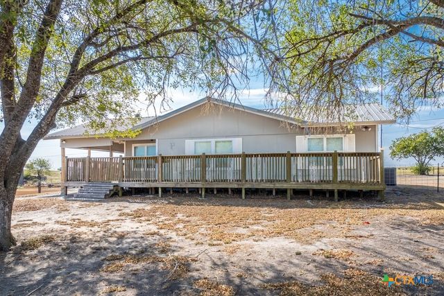 3300 State Highway 95, Shiner, TX 77984