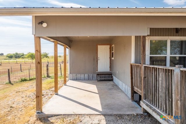 3300 State Highway 95, Shiner, TX 77984