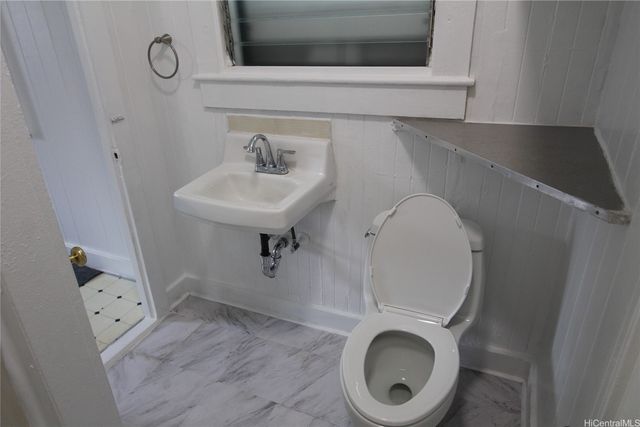 2111 Booth Road, Honolulu, HI 96813