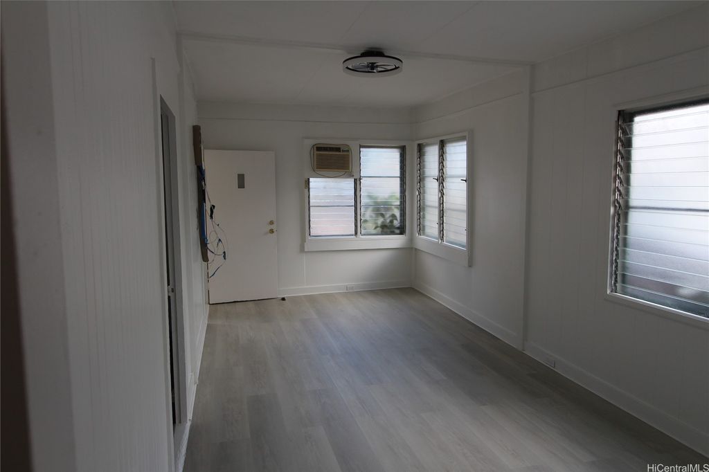 2111 Booth Road, Honolulu, HI 96813