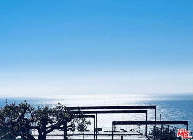 18137 Wakecrest Drive, Malibu, CA 90265