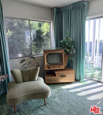 18137 Wakecrest Drive, Malibu, CA 90265