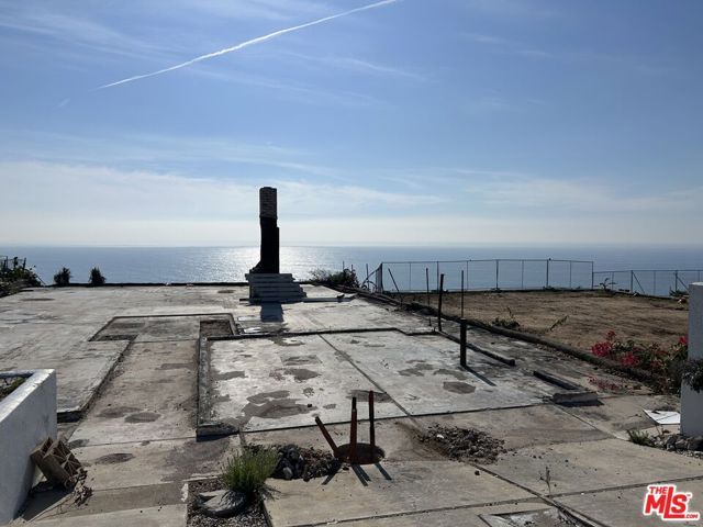 18137 Wakecrest Drive, Malibu, CA 90265