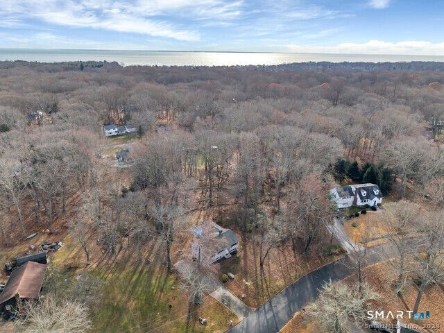 13 Victoria Lane, Old Lyme, CT 06371