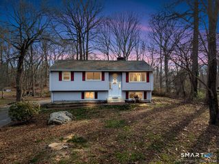 13 Victoria Lane, Old Lyme, CT 06371