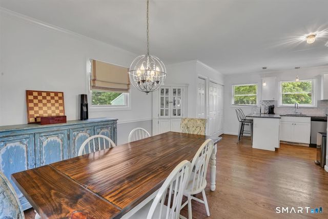 30 Quaker Lane, Southington, CT 06489