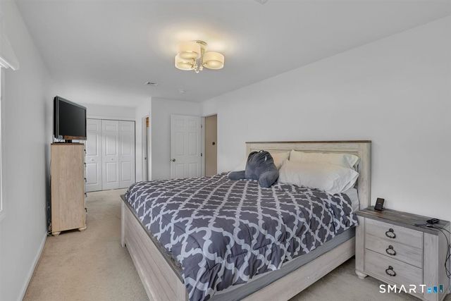30 Quaker Lane, Southington, CT 06489